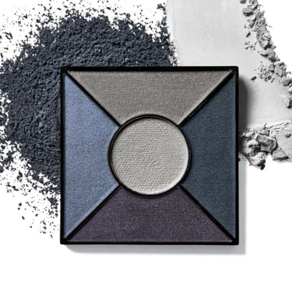 Smoky Grey Eye Shadow Palette- Mary Kay Simply Smoky Palette-Brand new - Picture 1 of 3